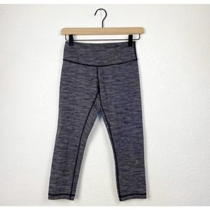 🖤 3/$25 SALE!!! Lulu grey textured work out athleisure leggings size 4